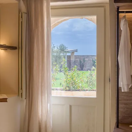 Masseria Donna Menga - The Leading Of The World Torre Lapillo