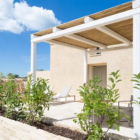 Masseria Donna Menga - The Leading Of The World Torre Lapillo