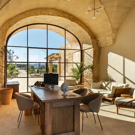 Ξενοδοχείο Masseria Donna Menga - The Leading Of The World 5*